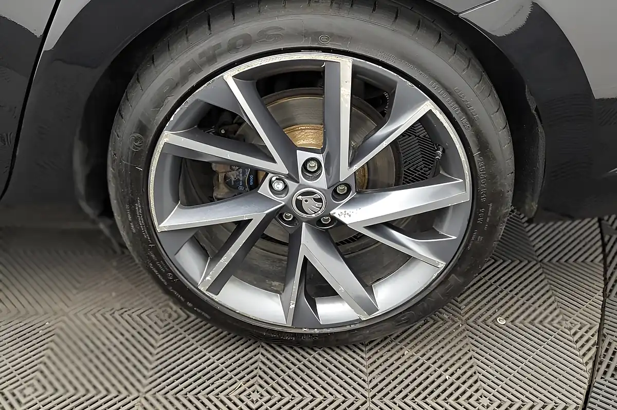 Used 2019 Skoda Superb Sportline Black - Interior and Exterior details 20