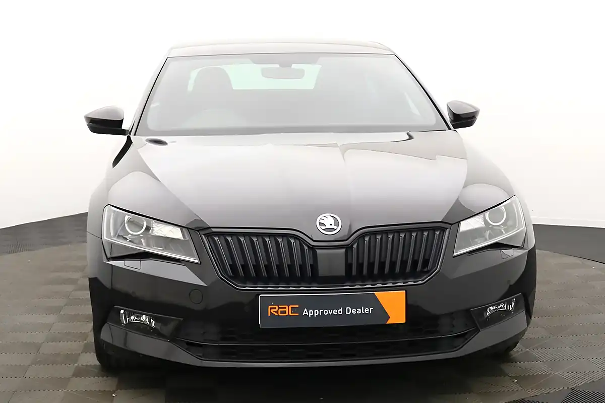 Used 2019 Skoda Superb Sportline Black - Interior and Exterior details 7
