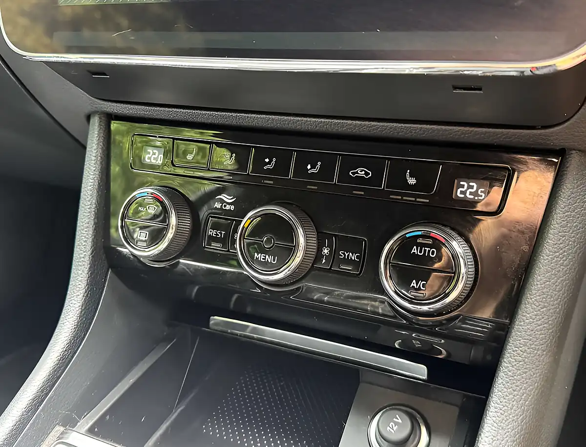 Used 2019 Skoda Superb Sportline+ Black Magic - Interior and Exterior details 14