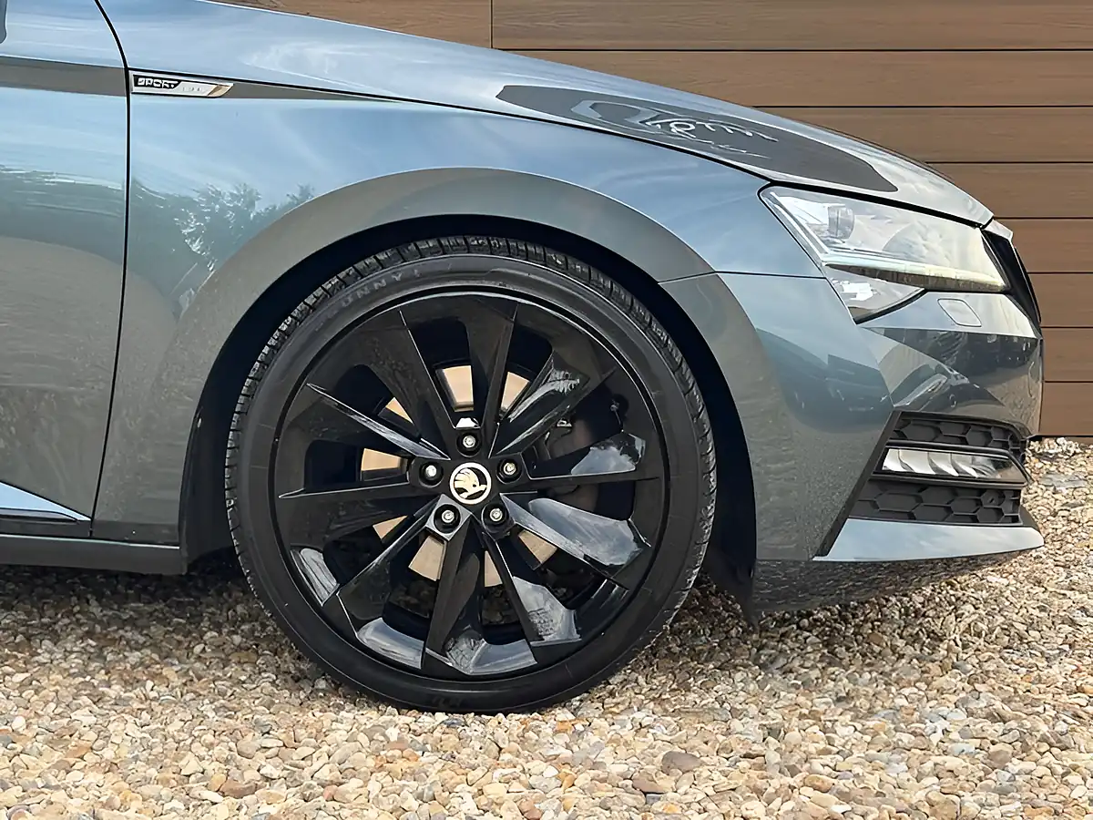 Used 2019 Skoda Superb Sportline+ Grey - Interior and Exterior details 11