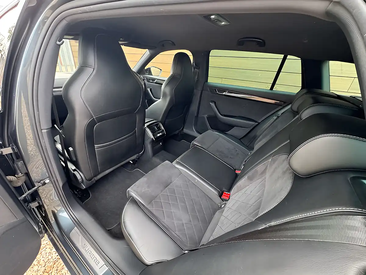Used 2019 Skoda Superb Sportline+ Grey - Interior and Exterior details 20