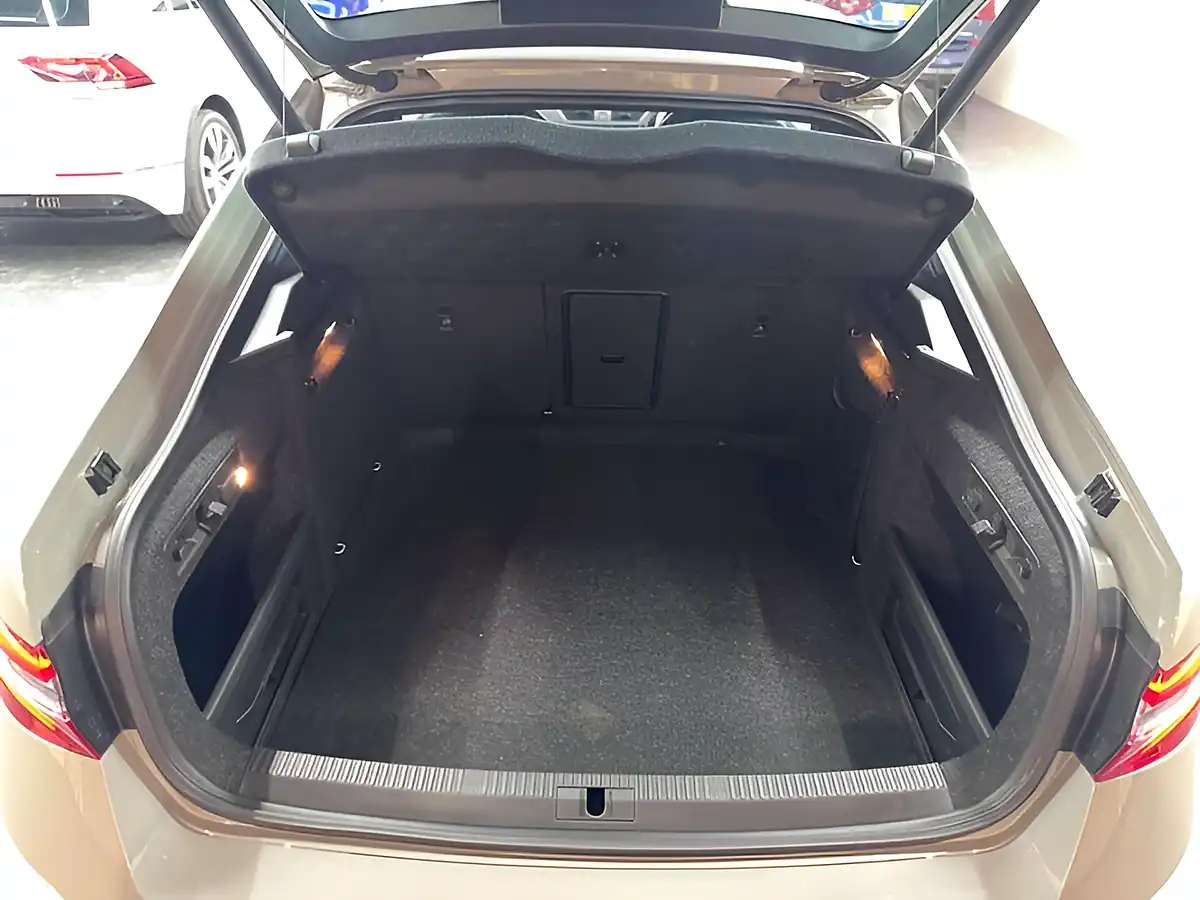 Used 2019 Skoda Superb Sportline Plus Grey - Interior and Exterior details 19