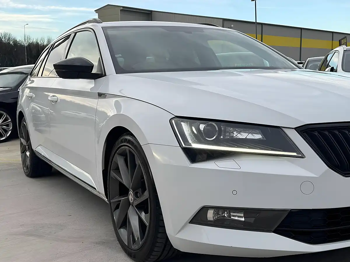 Used 2019 Skoda Superb Sportline White - Interior and Exterior details 6