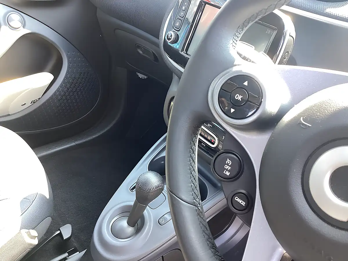 Used 2019 Smart Forfour Prime Black - Interior and Exterior details 16