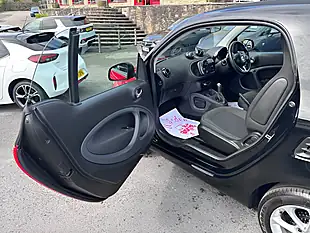 Used 2019 Smart Fortwo Passion Black - Interior and Exterior details 13