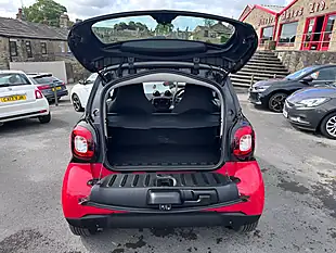 Used 2019 Smart Fortwo Passion Black - Interior and Exterior details 19