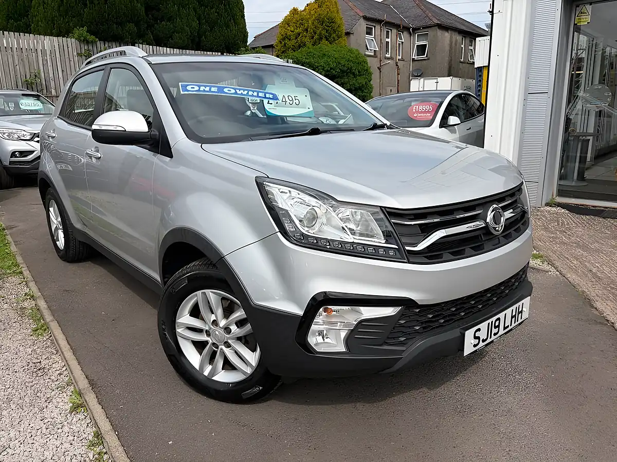 Used 2019 Ssangyong Korando Se Silver - Front View