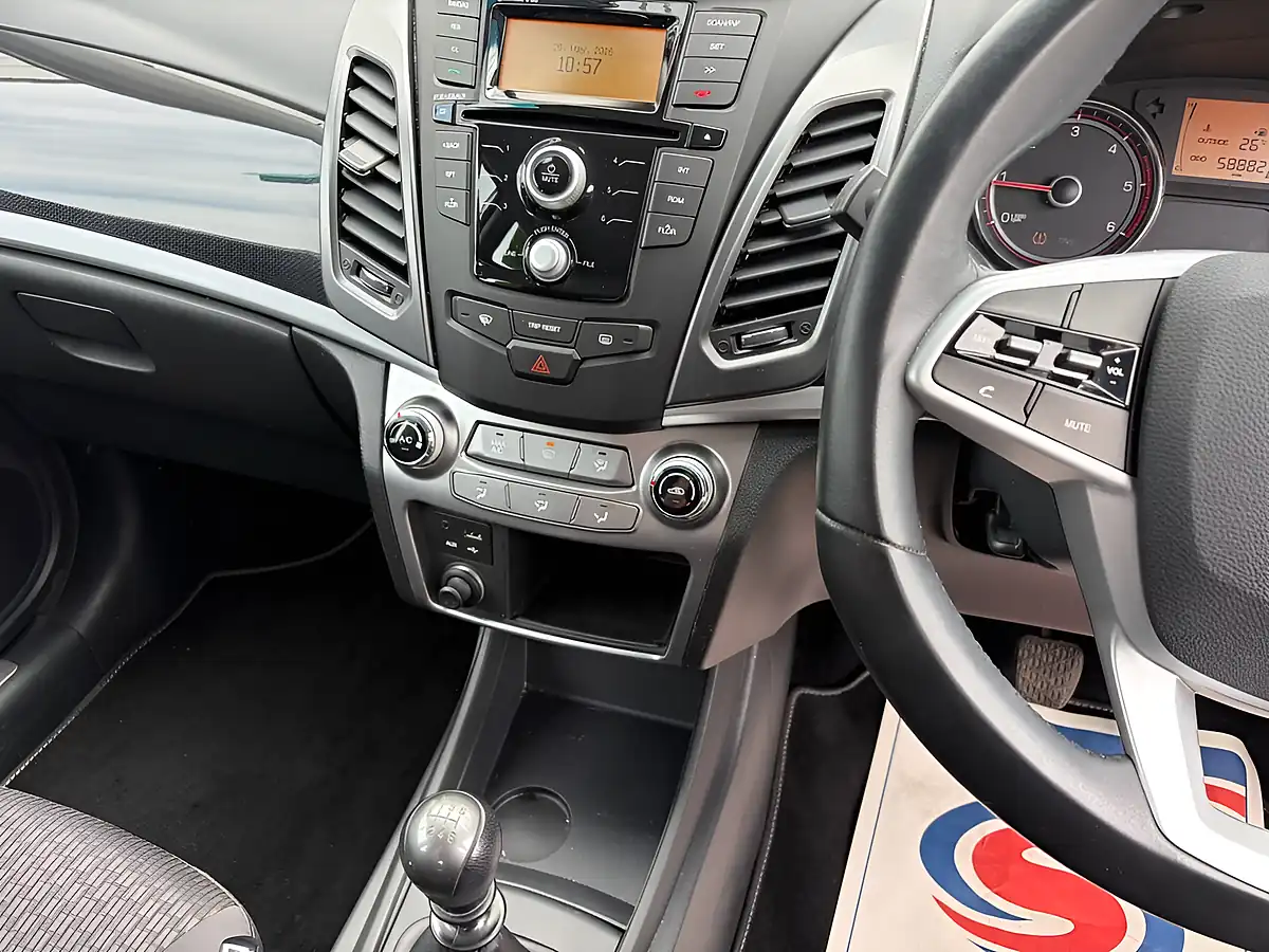 Used 2019 Ssangyong Korando Se Silver - Interior and Exterior details 13