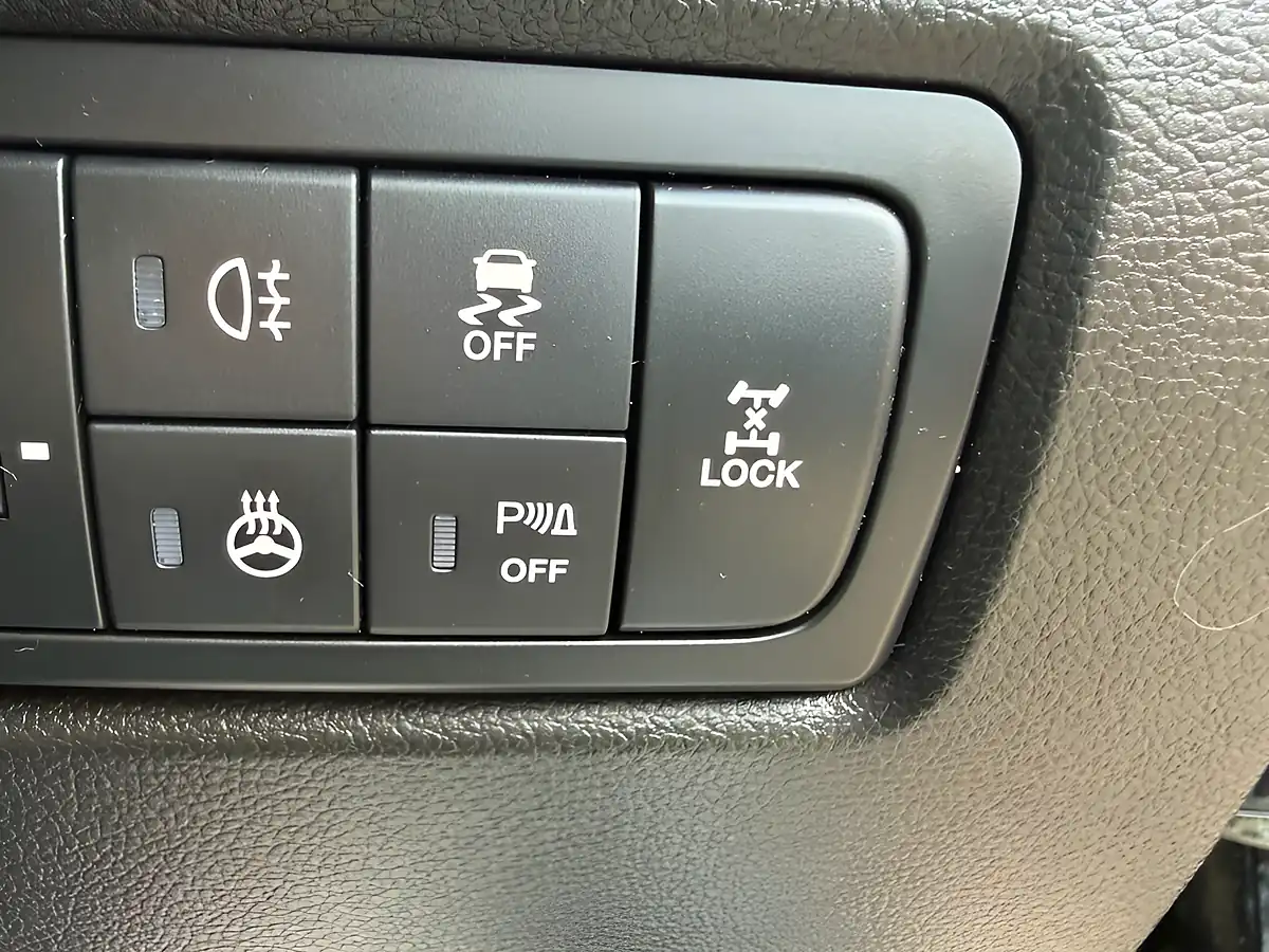 Used 2019 Ssangyong Korando Ultimate Black - Interior and Exterior details 17