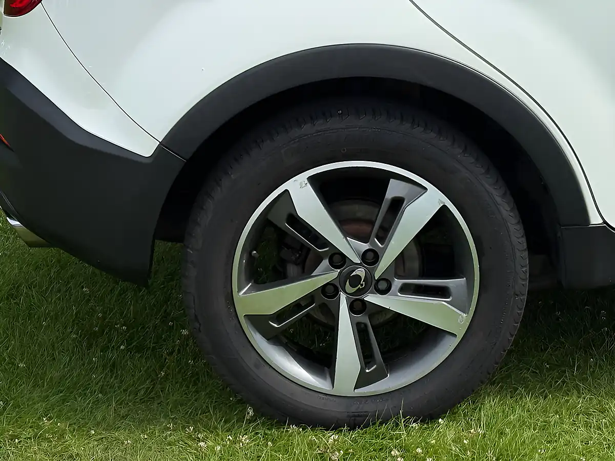 Used 2019 Ssangyong Korando Ultimate White - Interior and Exterior details 8