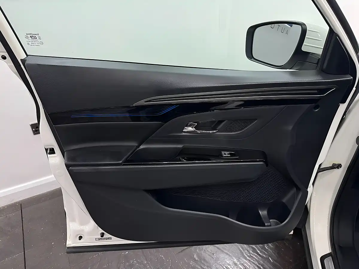 Used 2019 Ssangyong Korando Ultimate White - Interior and Exterior details 17