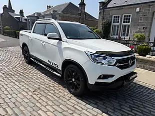 Used 2019 Ssangyong Musso Rebel Grand White - Interior and Exterior details 11
