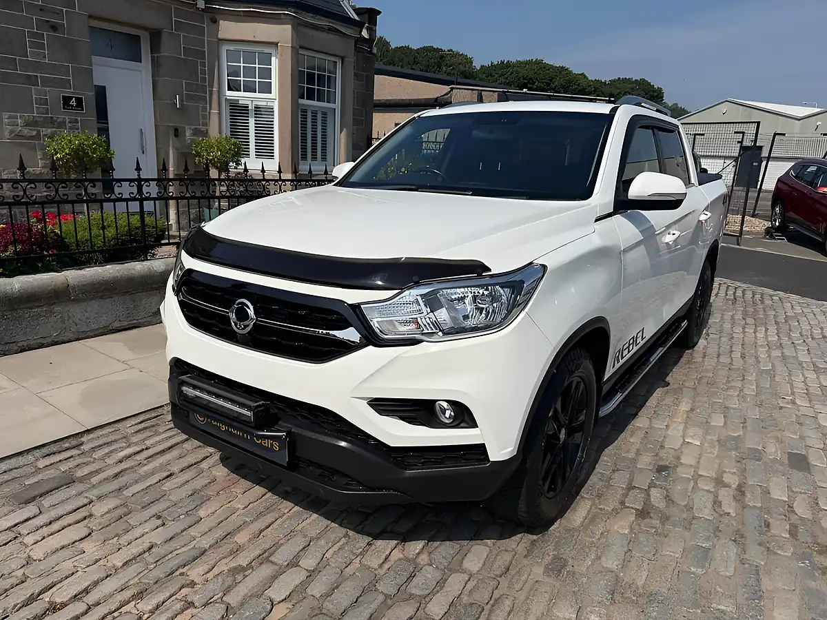 Used 2019 Ssangyong Musso Rebel Grand White - Interior and Exterior details 7
