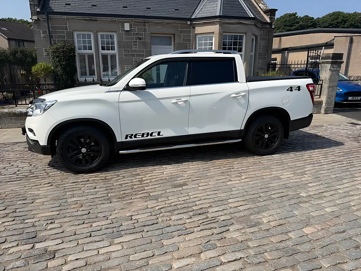 Used 2019 Ssangyong Musso Rebel Grand White - Interior and Exterior details 9