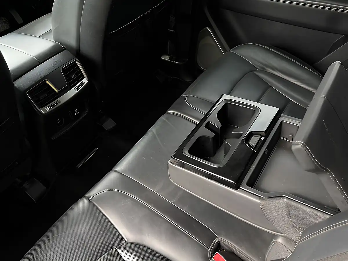 Used 2019 Ssangyong Rexton Elx Grey - Interior and Exterior details 12