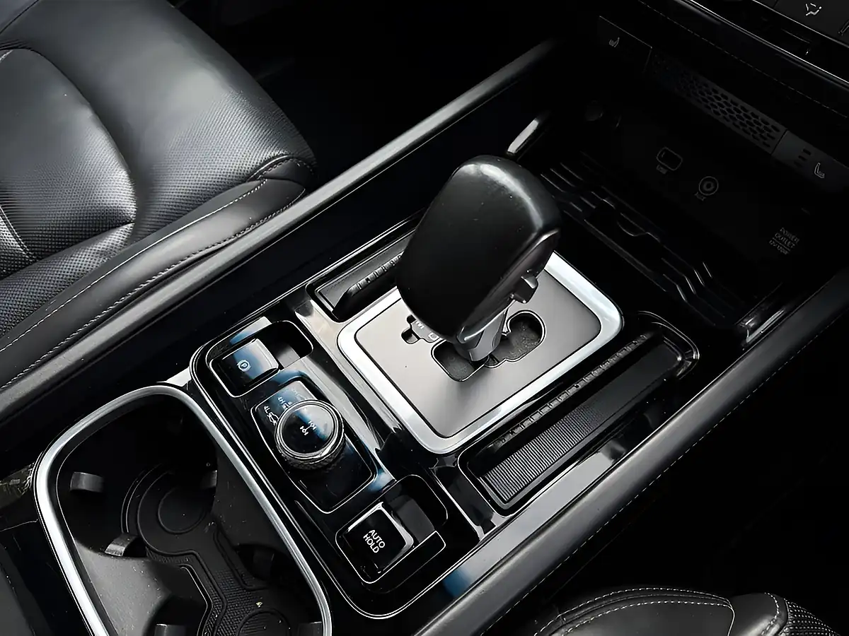 Used 2019 Ssangyong Rexton Elx Grey - Interior and Exterior details 14