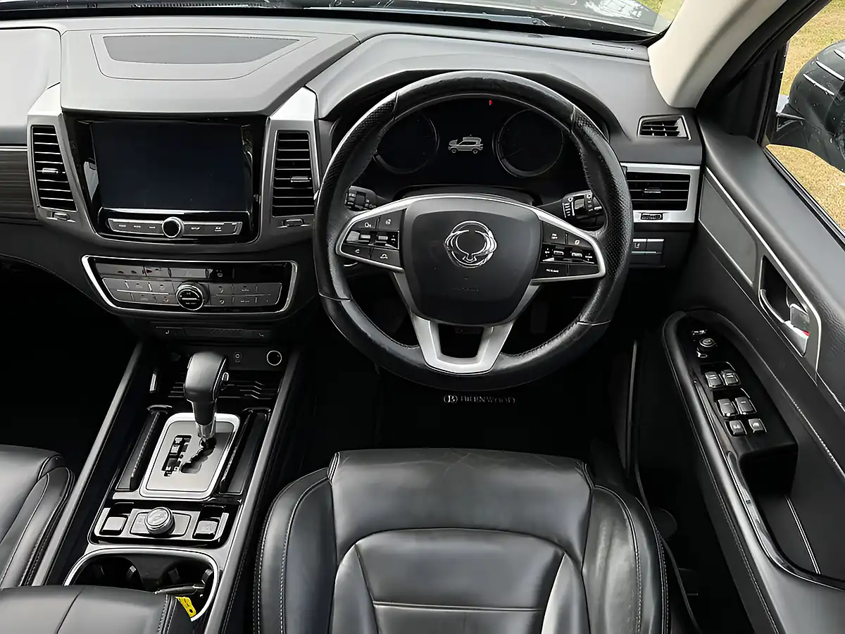 Used 2019 Ssangyong Rexton Elx Grey - Interior and Exterior details 9