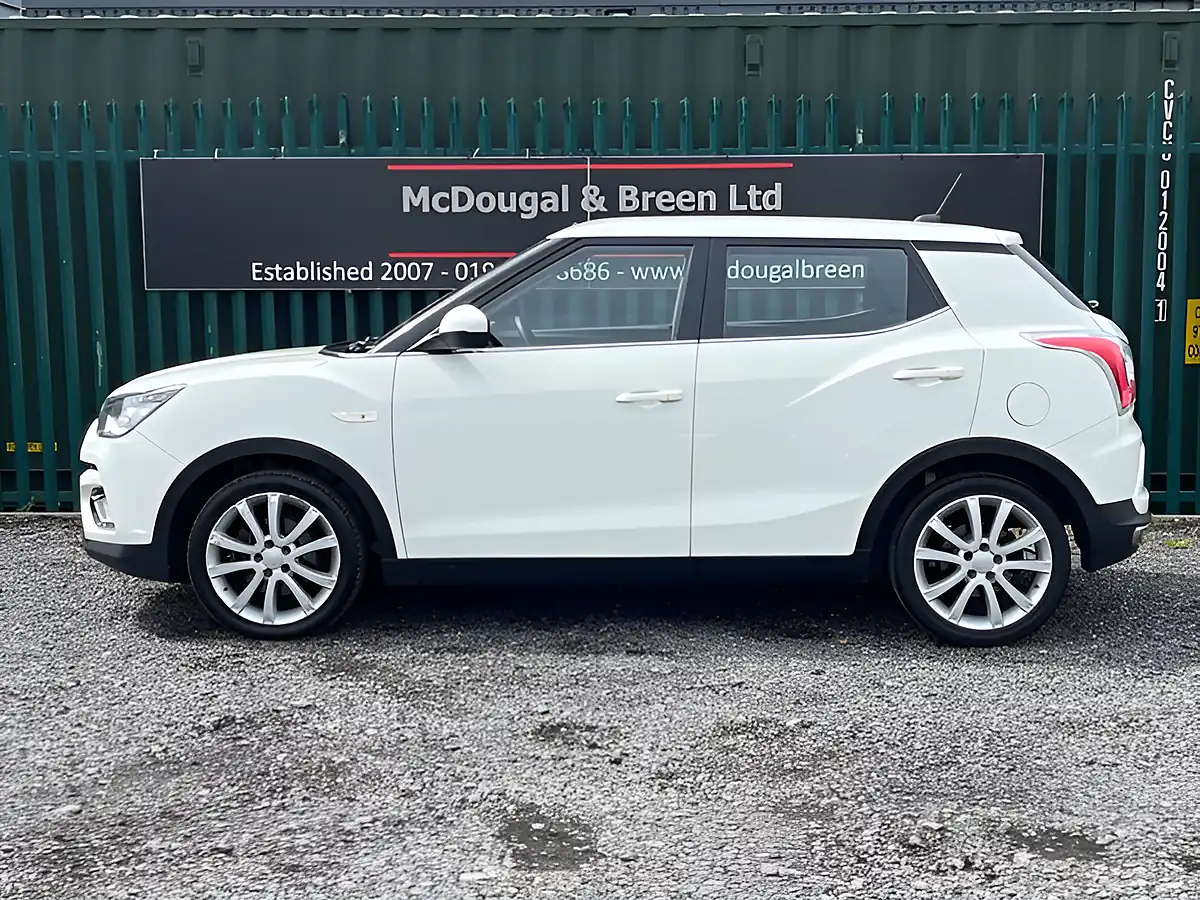 Used 2019 Ssangyong Tivoli Elx White - Interior and Exterior details 2