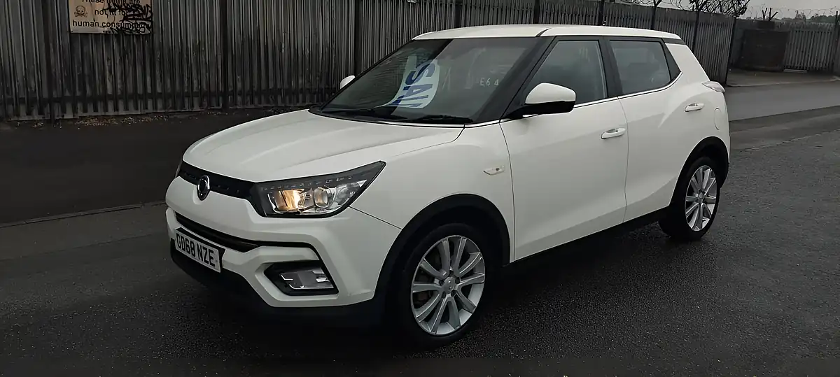 Used 2019 Ssangyong Tivoli Elx White - Interior and Exterior details 6