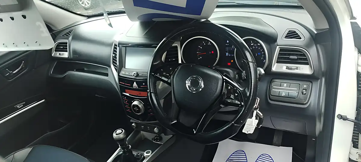 Used 2019 Ssangyong Tivoli Elx White - Interior and Exterior details 9