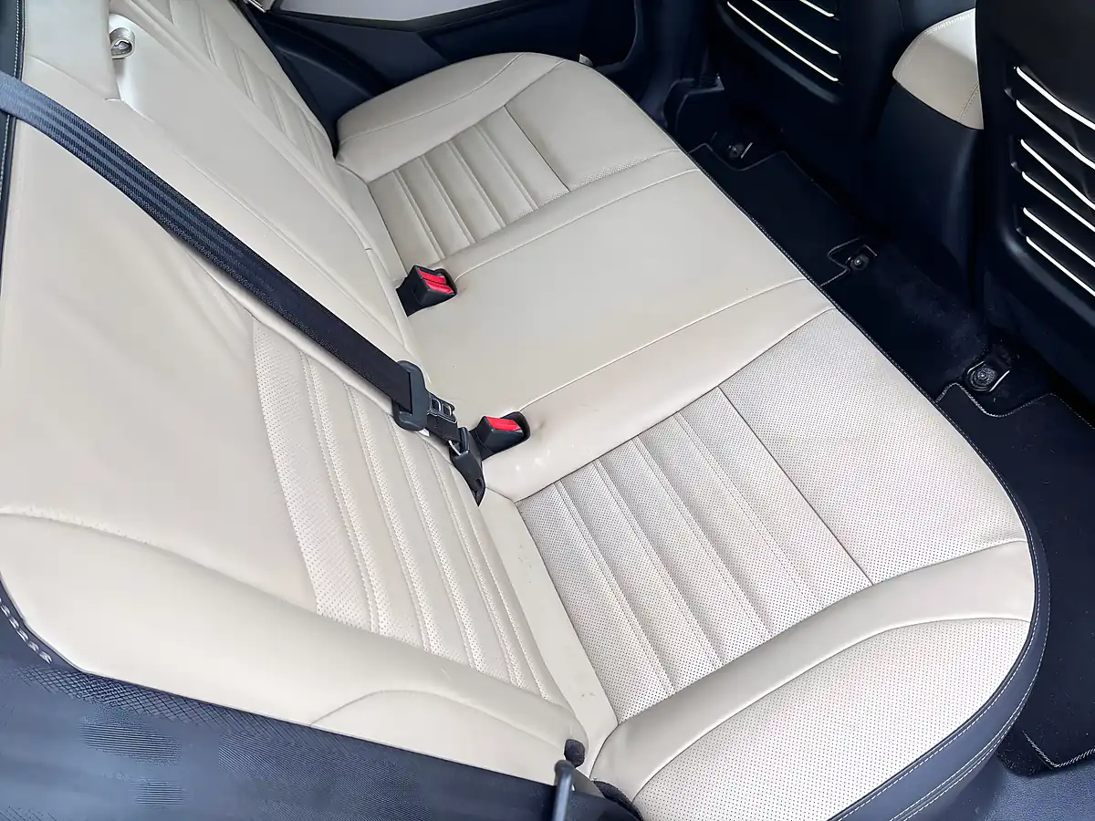Used 2019 Ssangyong Tivoli Ultimate Blue - Interior and Exterior details 11