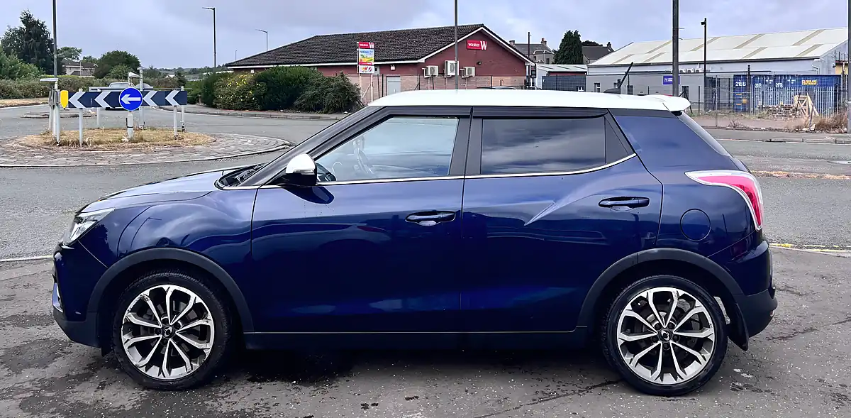 Used 2019 Ssangyong Tivoli Ultimate Blue - Interior and Exterior details 2