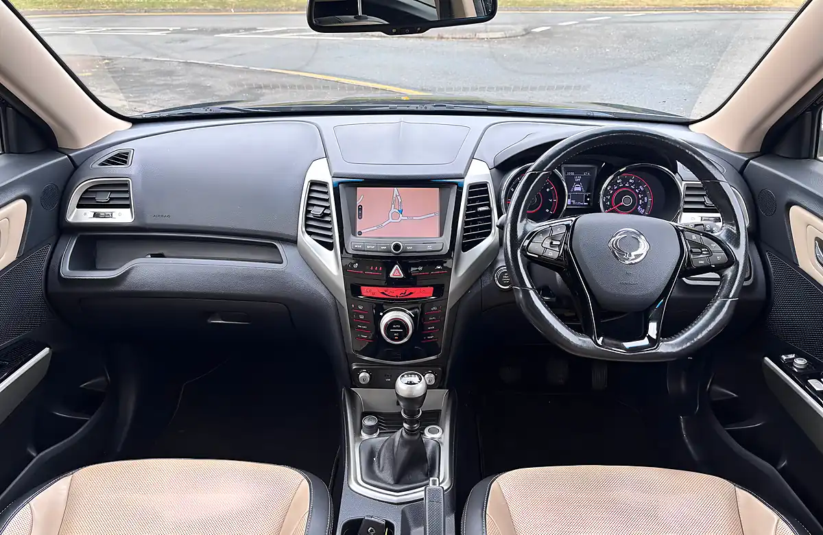 Used 2019 Ssangyong Tivoli Ultimate Blue - Interior and Exterior details 5