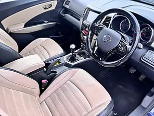 Used 2019 Ssangyong Tivoli Ultimate Blue - Interior and Exterior details 8