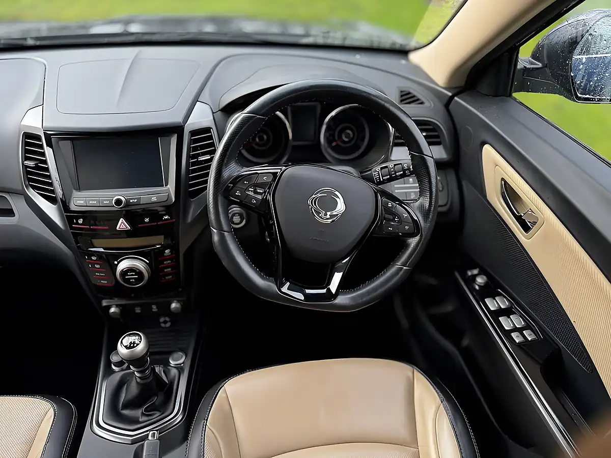 Used 2019 Ssangyong Tivoli Xlv Ultimate Blue - Interior and Exterior details 12
