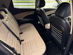 Used 2019 Ssangyong Tivoli Xlv Ultimate Blue - Interior and Exterior details 13