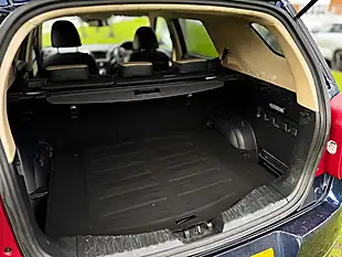 Used 2019 Ssangyong Tivoli Xlv Ultimate Blue - Interior and Exterior details 14