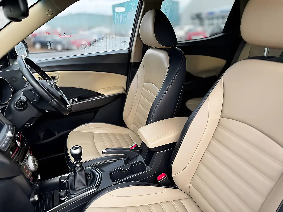 Used 2019 Ssangyong Tivoli Xlv Ultimate Blue - Interior and Exterior details 16