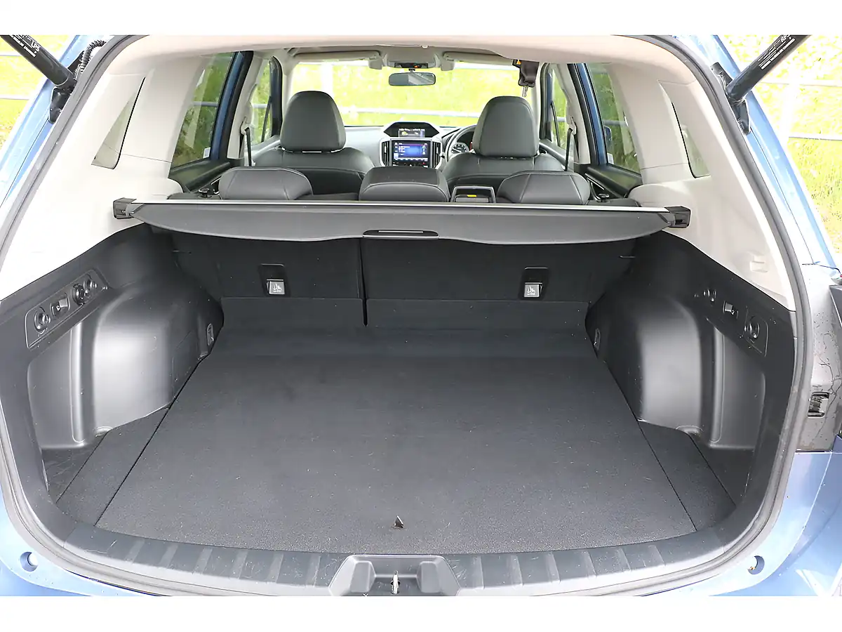 Used 2019 Subaru Forester Xe Premium Blue - Interior and Exterior details 14