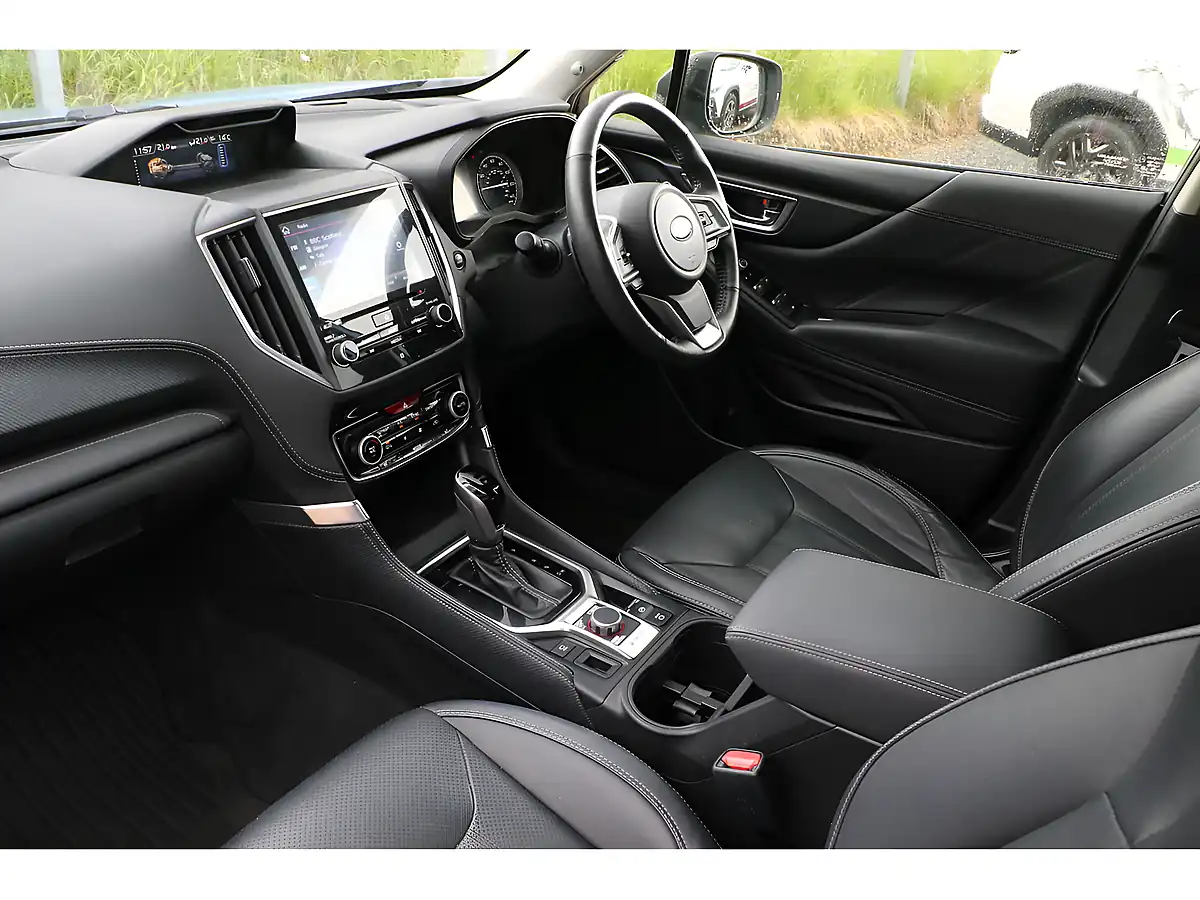 Used 2019 Subaru Forester Xe Premium Blue - Interior and Exterior details 16