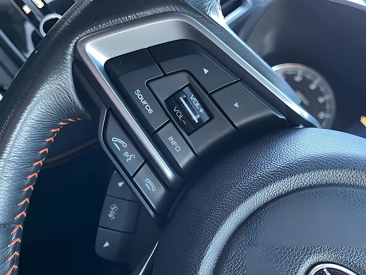 Used 2019 Subaru Xv Se Grey - Interior and Exterior details 14