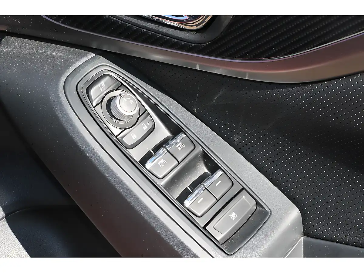 Used 2019 Subaru Xv Se Premium Red - Interior and Exterior details 7