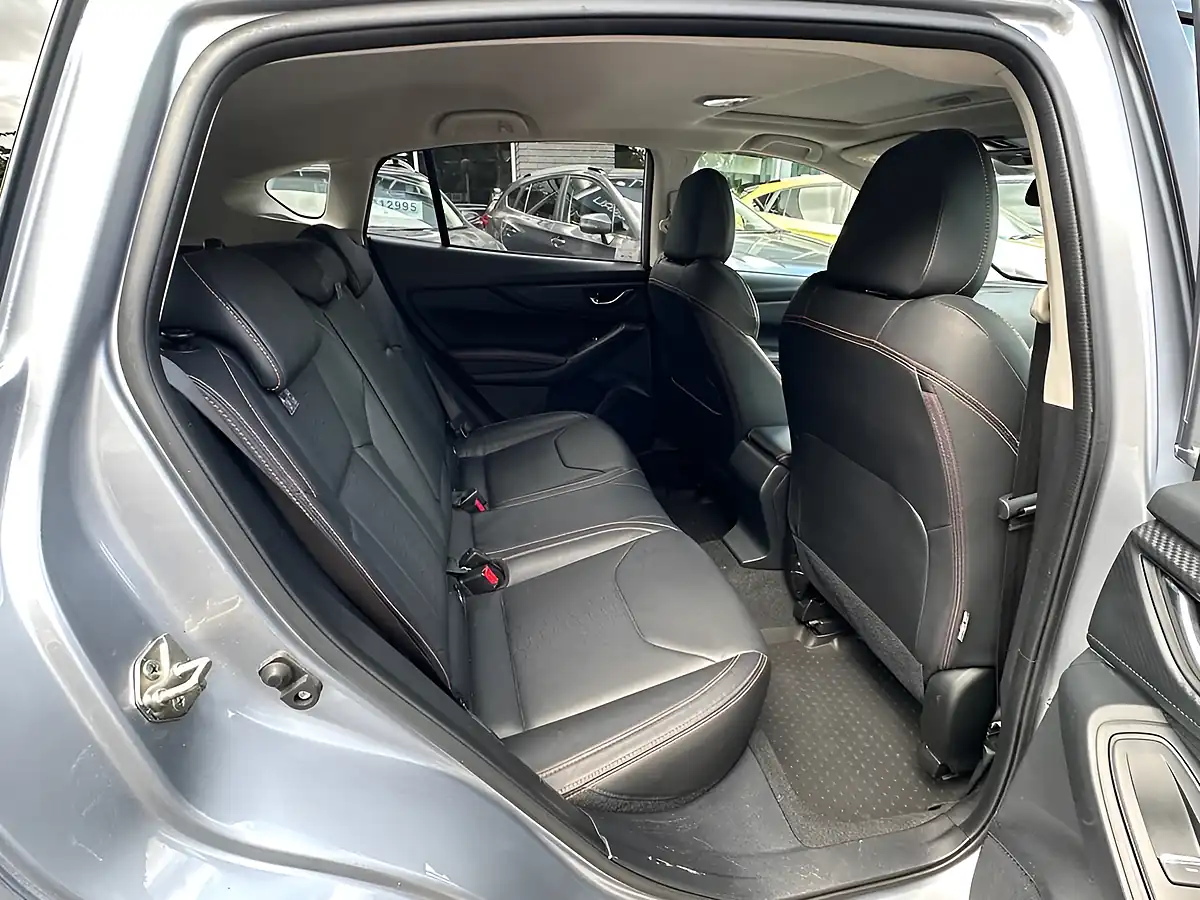 Used 2019 Subaru Xv Se Premium Silver - Interior and Exterior details 12