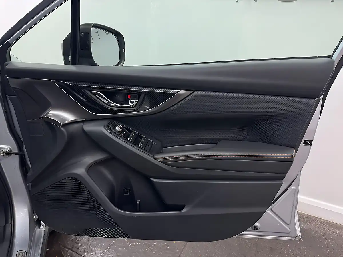 Used 2019 Subaru Xv Se Premium Silver - Interior and Exterior details 13
