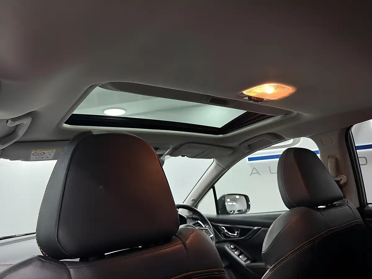 Used 2019 Subaru Xv Se Premium Silver - Interior and Exterior details 17