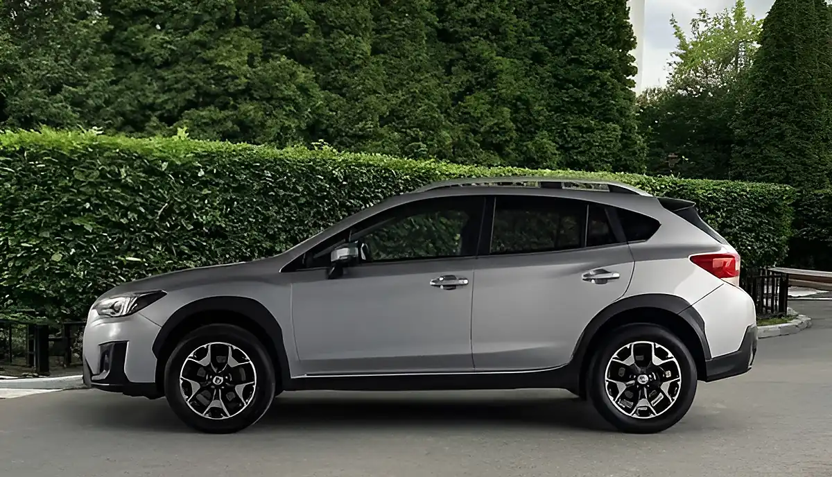 Used 2019 Subaru Xv Se Silver - Interior and Exterior details 3