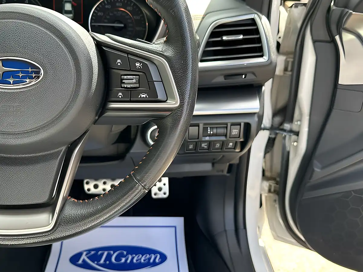 Used 2019 Subaru Xv Se White - Interior and Exterior details 12
