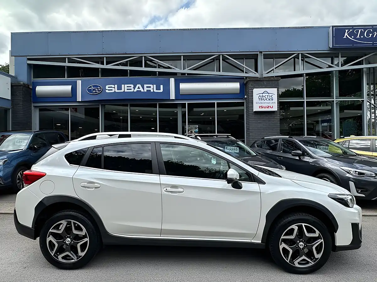 Used 2019 Subaru Xv Se White - Interior and Exterior details 5
