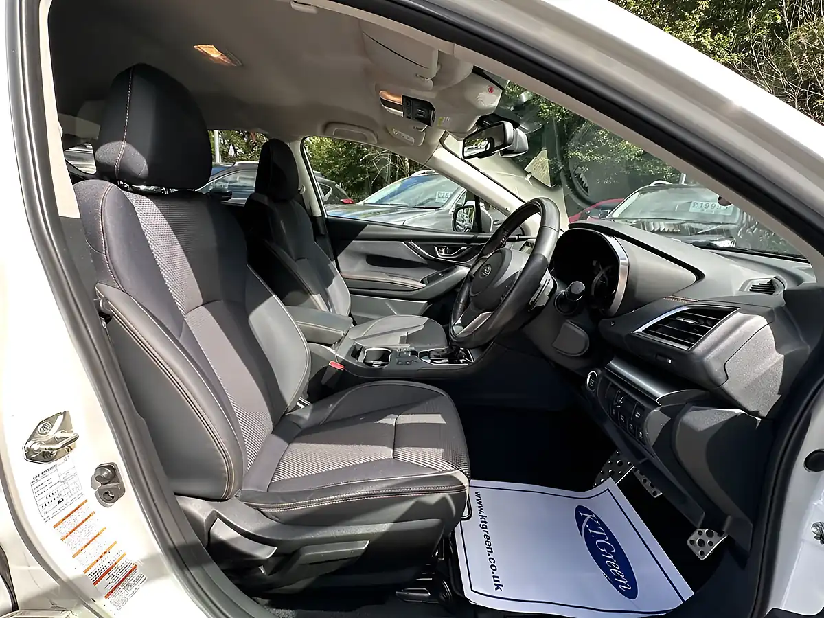 Used 2019 Subaru Xv Se White - Interior and Exterior details 7