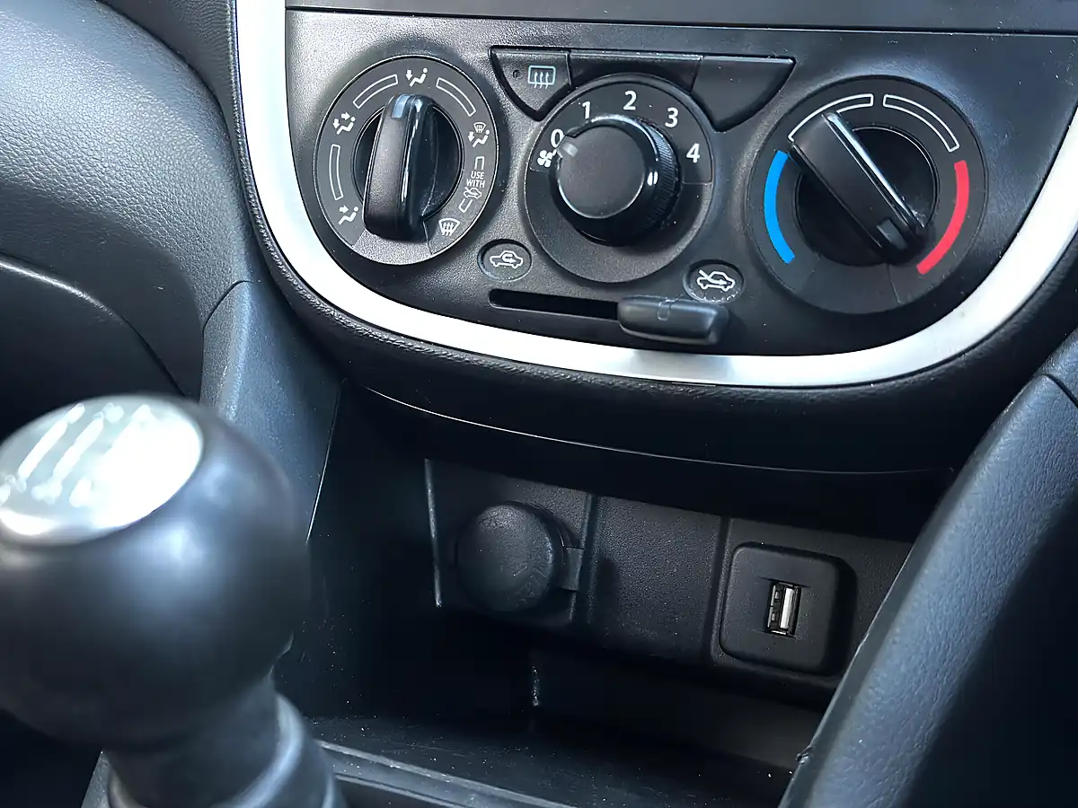Used 2019 Suzuki Celerio SZ2 White - Interior and Exterior details 18