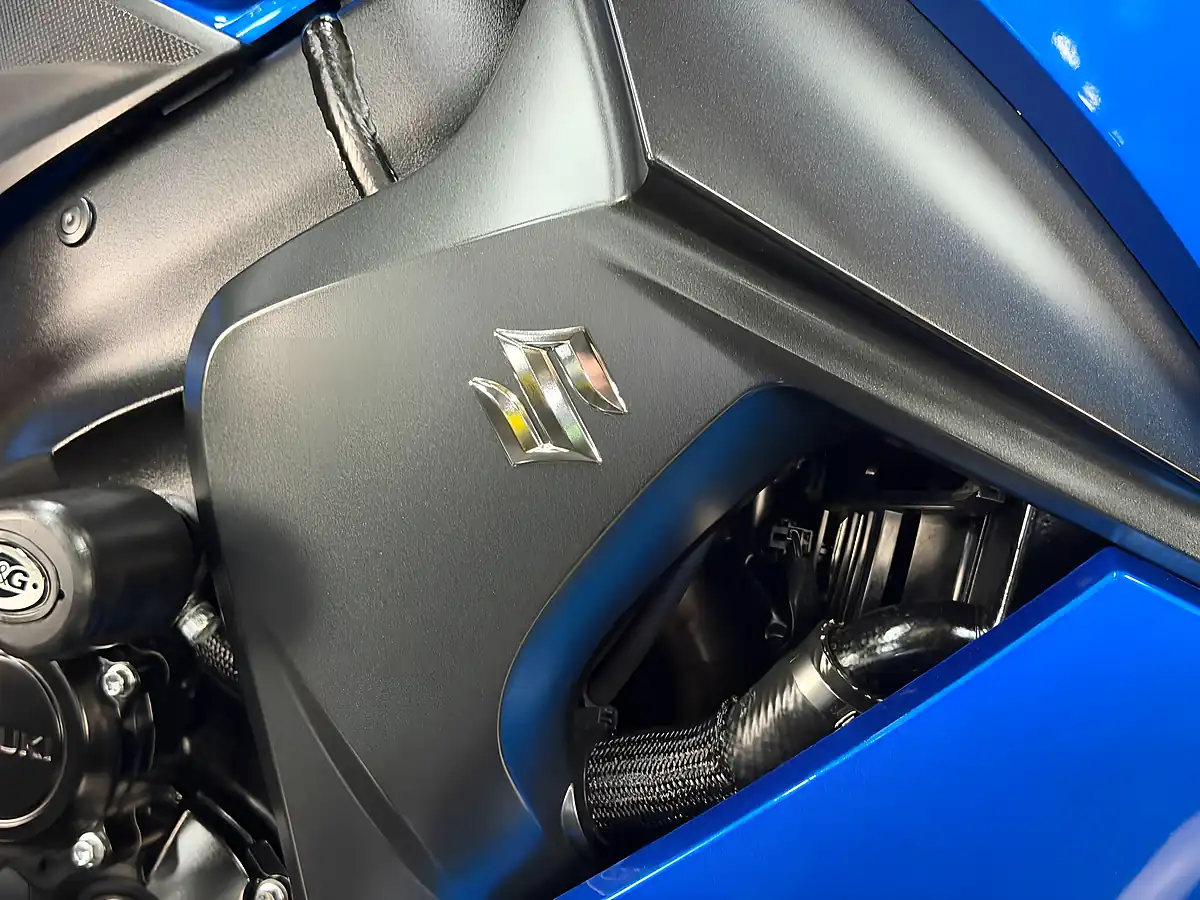 Used 2019 Suzuki GSX-S1000F F Blue - Interior and Exterior details 16