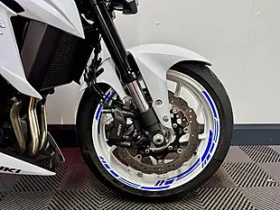 Used 2019 Suzuki GSX-S750 Naked White - Interior and Exterior details 12
