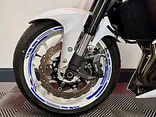 Used 2019 Suzuki GSX-S750 Naked White - Interior and Exterior details 14