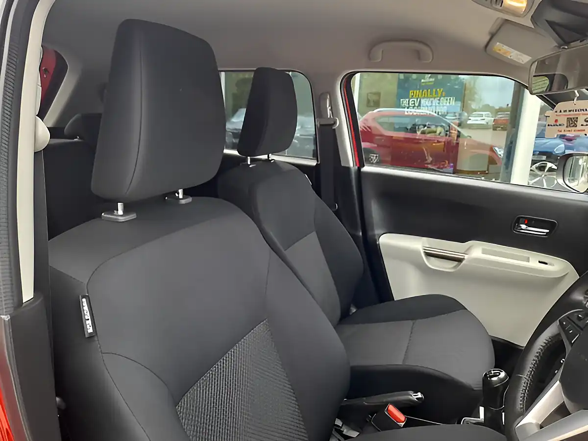 Used 2019 Suzuki Ignis SZ5 Allgrip Red - Interior and Exterior details 17