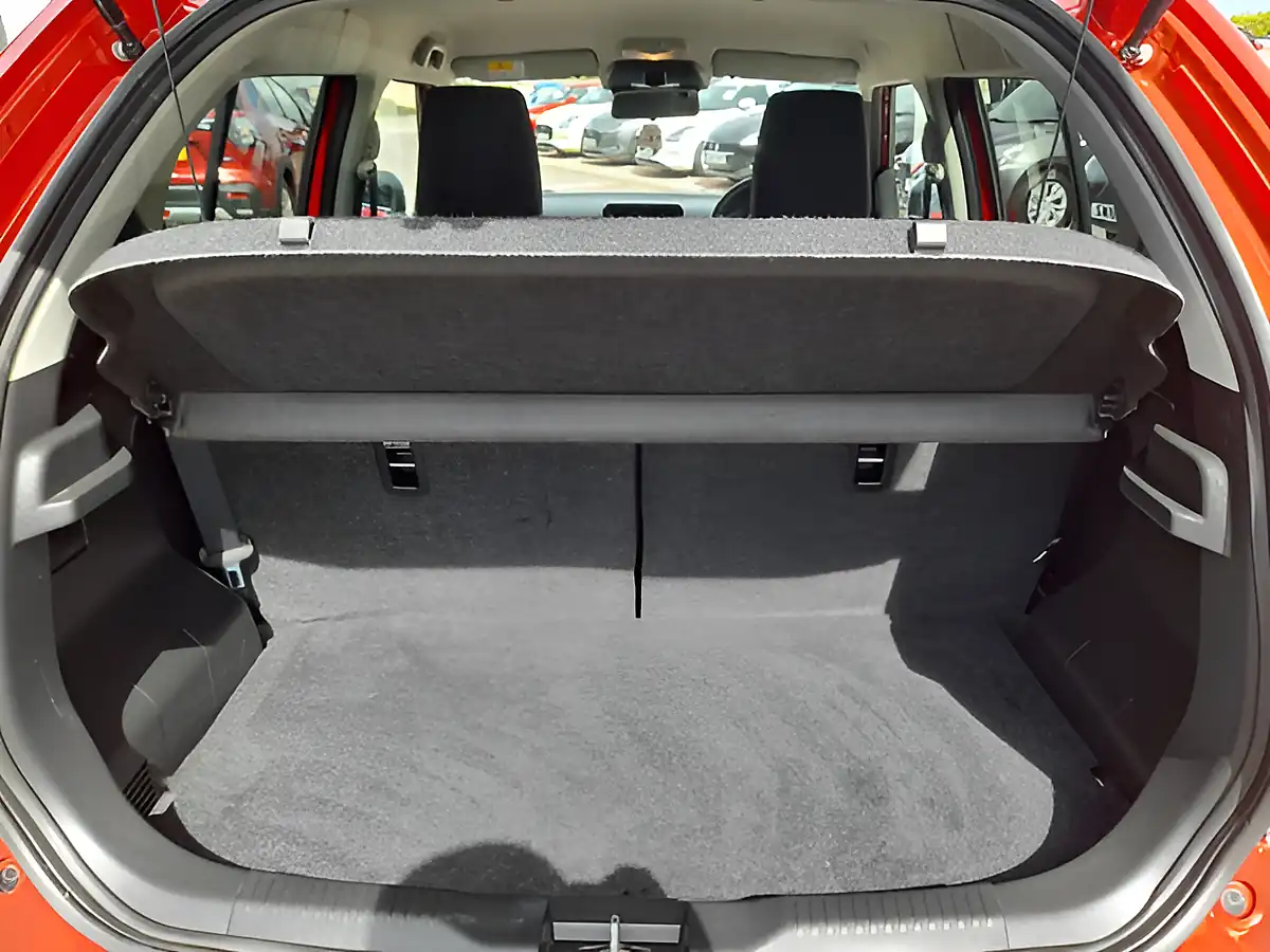 Used 2019 Suzuki Ignis SZ5 Allgrip Red - Interior and Exterior details 8