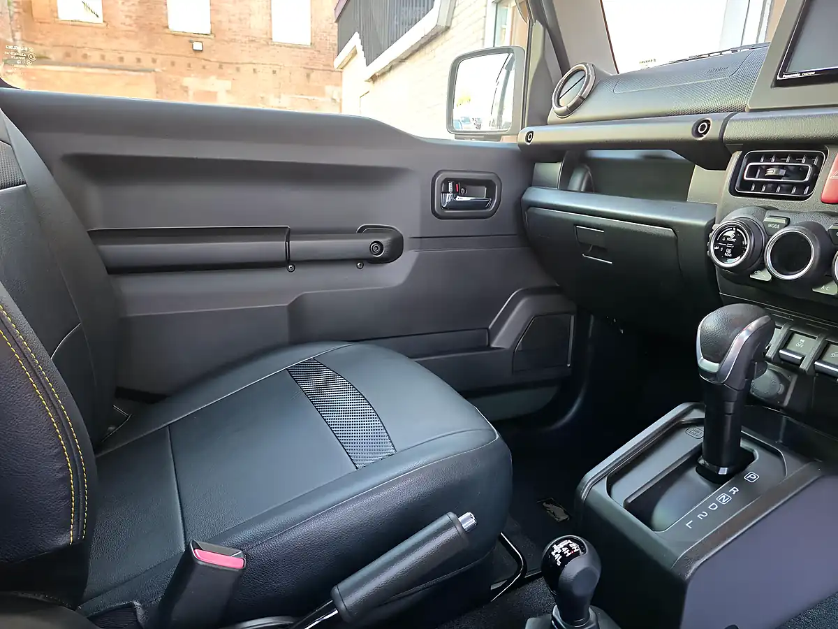Used 2019 Suzuki Jimny Sierra SZ5 Allgrip Green - Interior and Exterior details 11